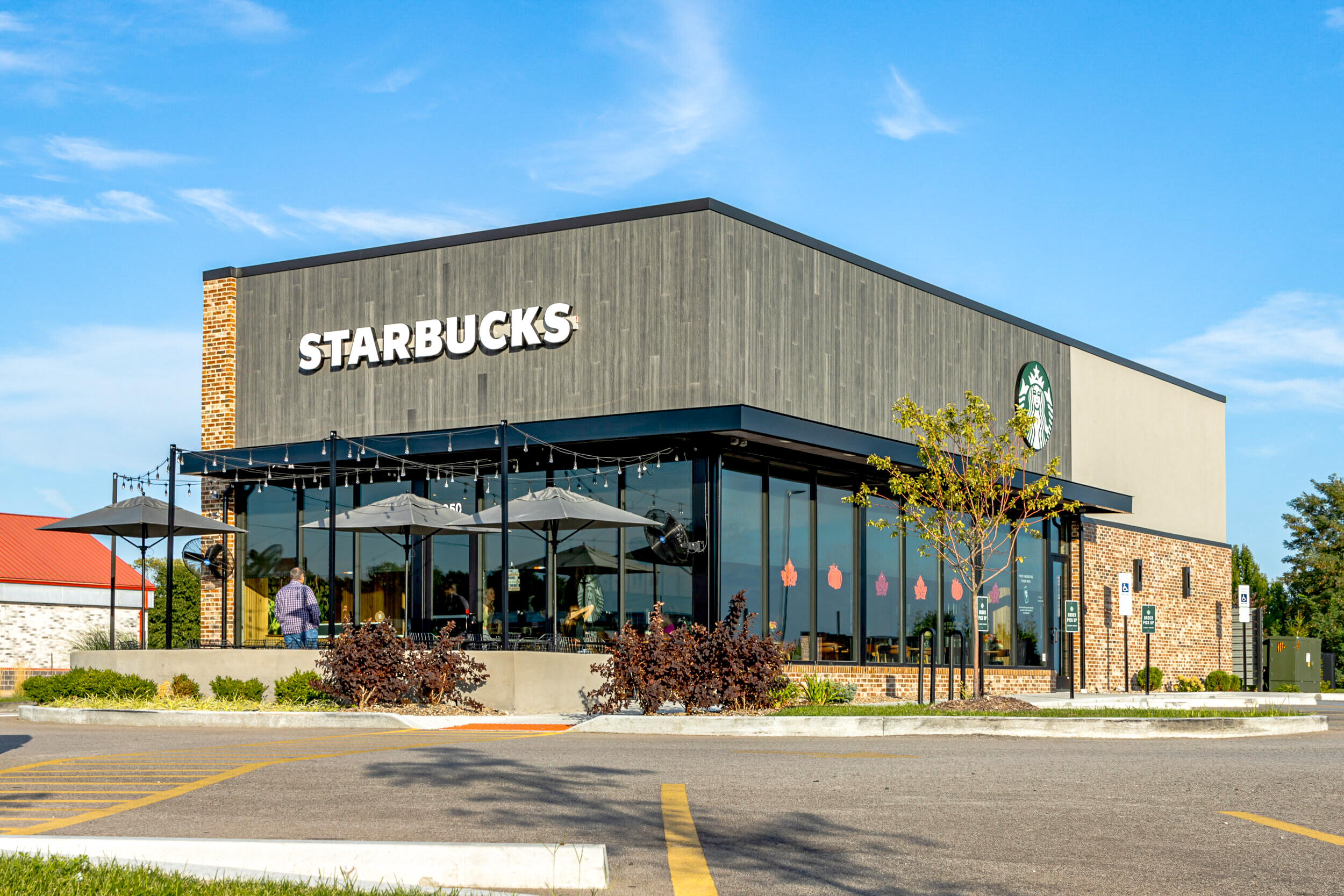 SNL Closes Texas Starbucks Sale at Aggressive Cap Rate